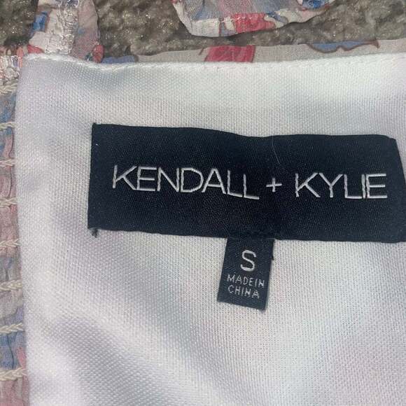 Kendall & Kylie - Picture 3 of 4